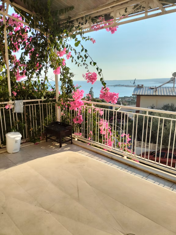 Aydın Didim Akbük'te Satılık Denize Yakın Sitede Full Deniz Manzaralı Eşyasız 6+2 Müstakil Ev 1