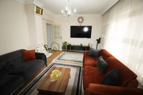 Krc'den Misket Mahallesinde Caddelere Yürüme Mesafesinde Satılık 6+1 Dubleks Teraslı Daire 2
