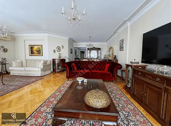 Karşıyaka Bostanlı Muhteşem Lokasyonda Satılık Lux 4+1 Daire 1