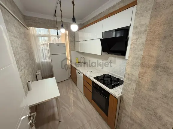 Etlik Mahallesi'nde Cadde Üzerinde Full Yapılı 3+1 Daire! 2