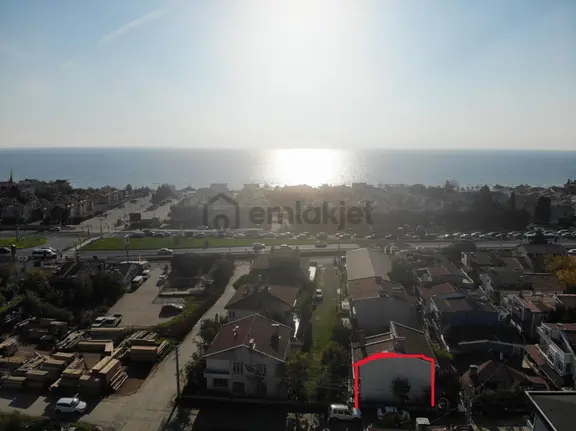 Yeniçiftlik'de Denize 250 Metre Merkezi Konu Müstakil 4+1 Villa 1