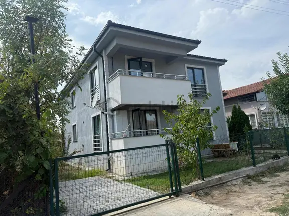 Tapuhane'den Satılık Müstakil Ev Ve Arsa 1