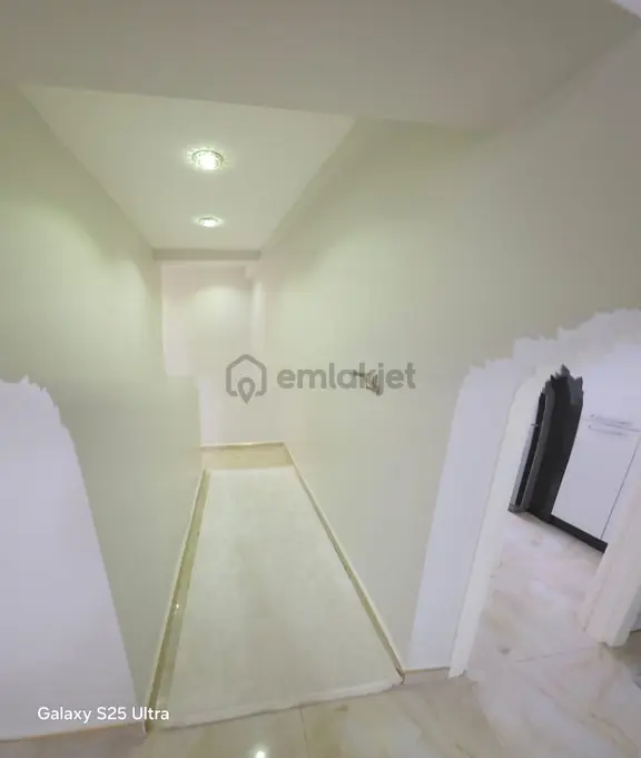 Kaçmaz'dan Mega Center Bitişiğinde 4+1 Satılık Fırsat Daire 2