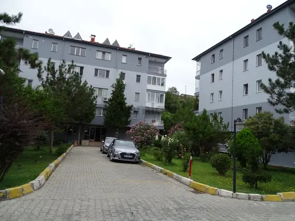 Sarıyer İstinye Boğaziçi Sitesinde Kiralık 3+1 Kombili 1