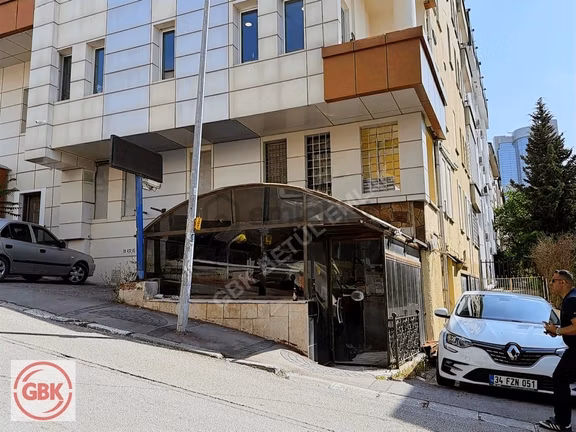 Uğur Mumcu Cad. Ara Sokak Prestijli Konumda 200 M² Dükkan 1