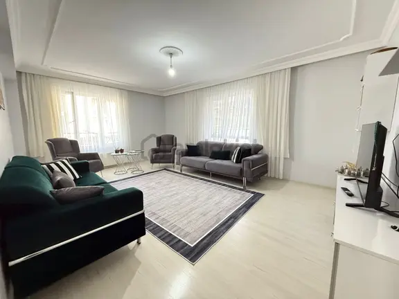 Karapürçek'te 135 M2 Ön Cephe Asansörlü Ebeveyn Banyolu 3+1 Satılık Daire !! 1