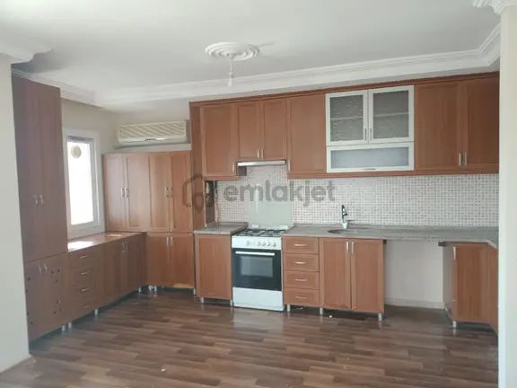 Yurt Mah 4+1 Site İçi Hasarsiz C.banyolu Doğalgazlı 1