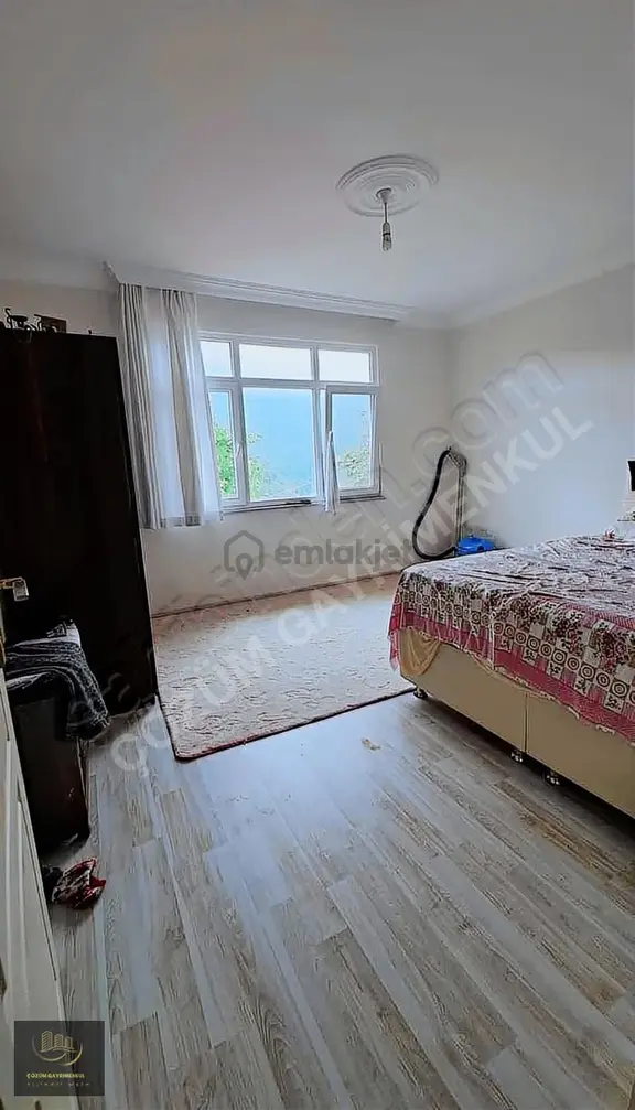 Arsınde 2736 M2 Arsa Icerısınde Satılık Mustakıl Ev 1