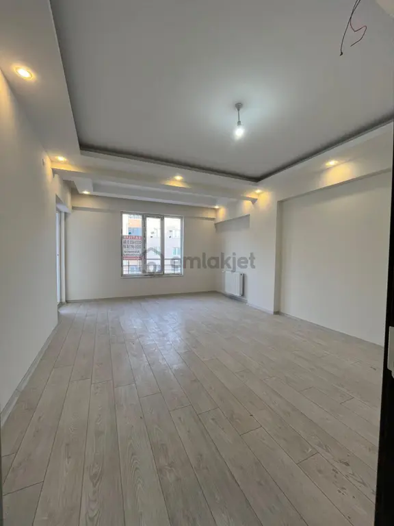 Öz Gaye Emlaktan Develi Reşadiye Mahallesinde Ana Cadde Üzeri Satılık Sıfır Daire 1
