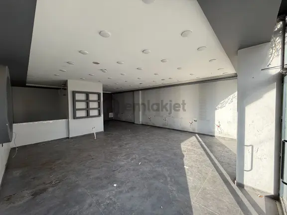 Toros Caddesinde 220 M2 Zemim+bodrum İskanlı Kiralık İşyeri 2