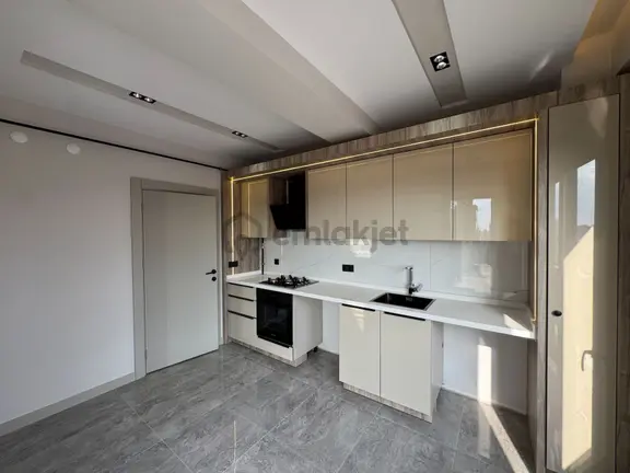 Zerdalilikte K.otoparklı Kombili Geniş Kullanışlı 3+1 Dubleks 1