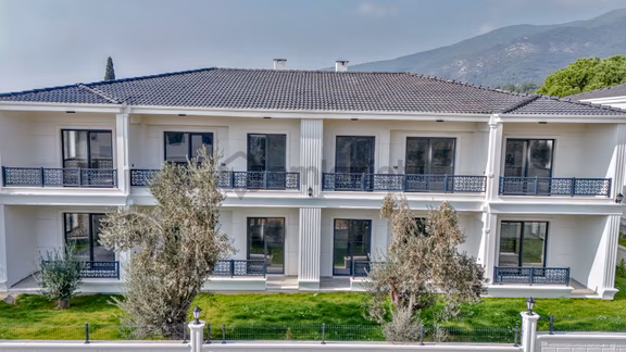 Mahmut İşler'den Güre'de Satılık Bahçeli 1+1 Sıfır Daire 1