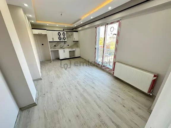 Zeki Emlak'tan Muradiye'de Merkezi Konum Satılık 1+1 Sıfır Daire 1