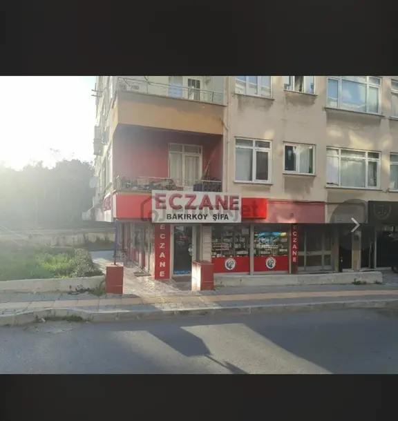 Bakırköy Sadi Konuk Ve Mazhar Osman Devlet Hastanesinin Ortak Giriş Kapısında 2 Adet Satılık Dükkan 2