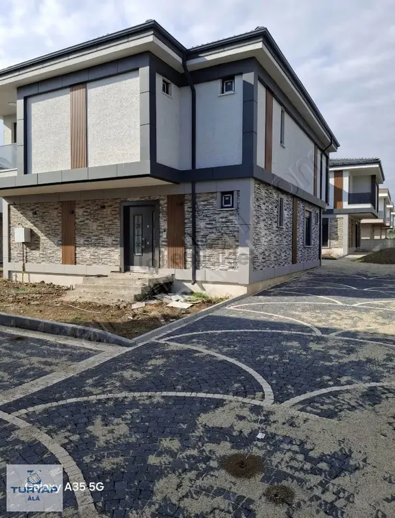 Turyap Alâ Ahmet Erdoğan'dan Silivri Selimpaşa Da Lüks Villâ 1