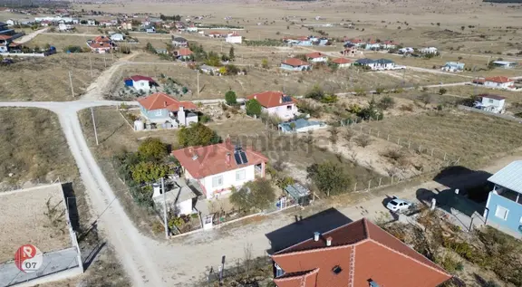 Antalya Korkuteli Bozova Ateşntepede Satılık 597m2 Arsa 1