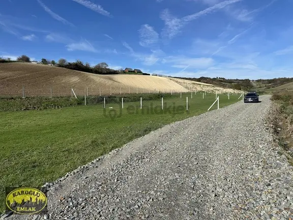 Dağyenice'de Merkeze Yürüme Mesafesinde Etrafı Çevrili 505 M2 1