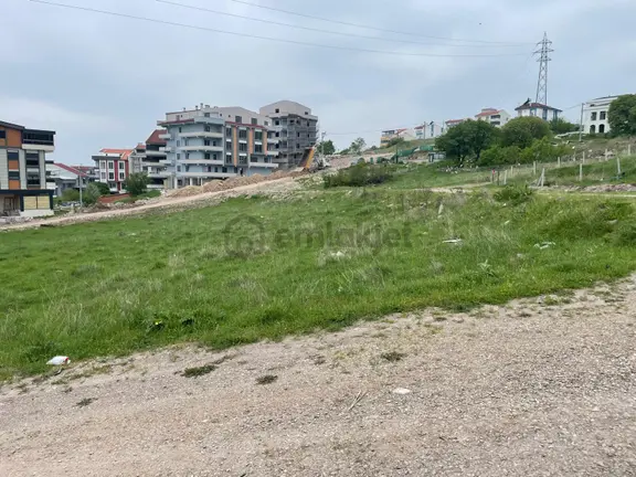 Kuva-i Milliye'de Satılık Köşe Parsel Arsa 1