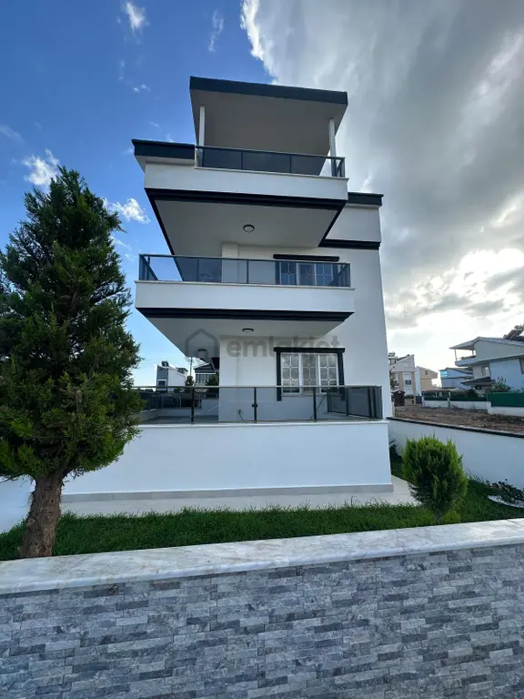 Didim Yeşilkent Te 5+1 Ayrı Mutfak Villa 1