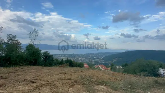 Sakarya Dibektaş'ta Satılık 3716 M² Göl Manzaralı Yatırımlık 2