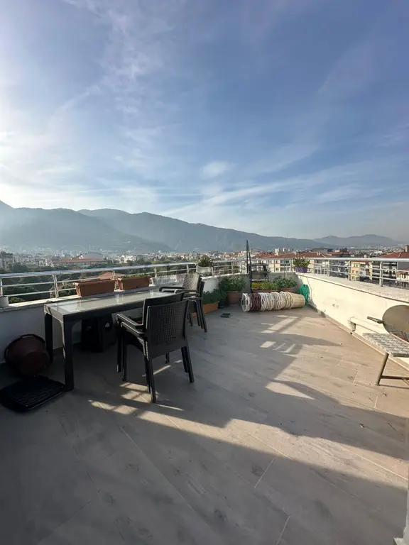 🏡sakarya Mahallesi 🏡dublex ✅5+1 300 M2 6 Katlınım 6 Katı ❇️çift Mutfak Açık 2