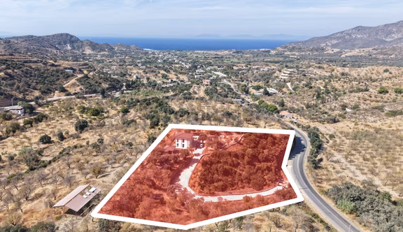 Datça Karaköy Marinaya Yakın Satılık 5825m² Arsa & Havuzlu Villa 2