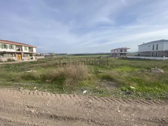 Ayvalık Kucukkoy De Satılık 303 Metre Kare Arsa. 2