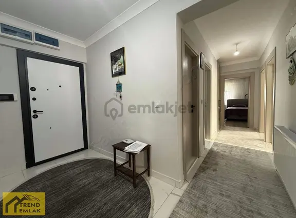 Trend'den 4.kat Ön Cephe Teras Balkonlu 140 M2 1 Yıllık Bina** 1