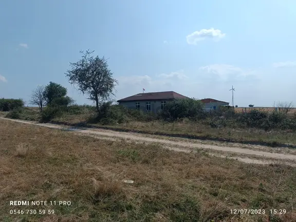 Saray Çukuryurtta Müstakil Tapulu Mera Cepheli Tarla 1