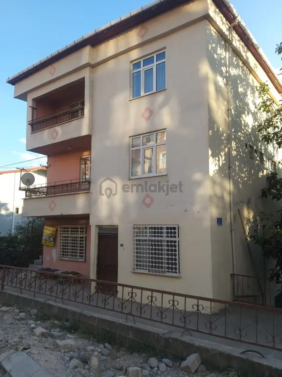 Adalet Gold Group Emlak'tan Komple Satılık Müstakil 3 Katlı Kültür Mahallesinde 2