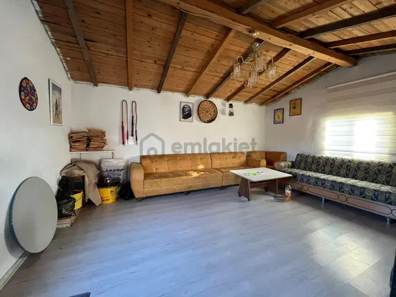 Öz Gaye Emlaktan Develi Güneyaşağı Kalealtı Mevkiinde Satılık Bağ Evi 1