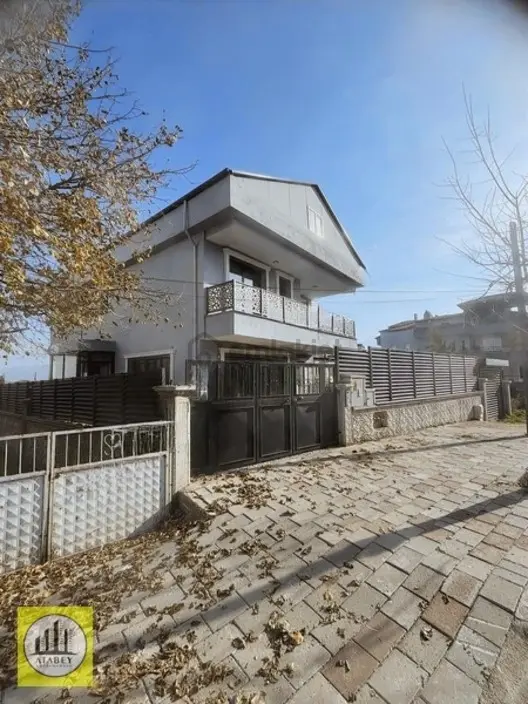 Atabey'den Bahçelievler'de Sıfır Satılık Villa Tekliflere Açık 2