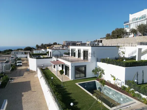 Bodrum Yalıkavak'ta Satılık 3+1 Müstakil Villa 1