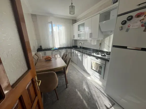 Trabzon Araklı Merkez'de Satılık 2+1 Daire 2