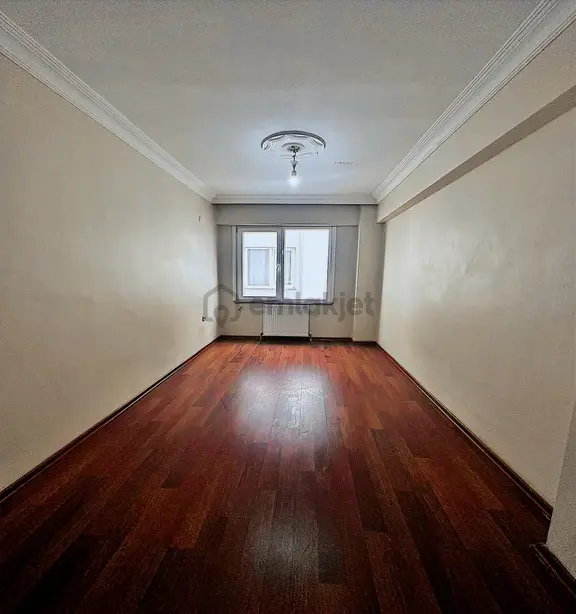 Esenyurt Osmangazi Mah.cadde Üzeri 2+1 Arakat Daire 3.180.000 2