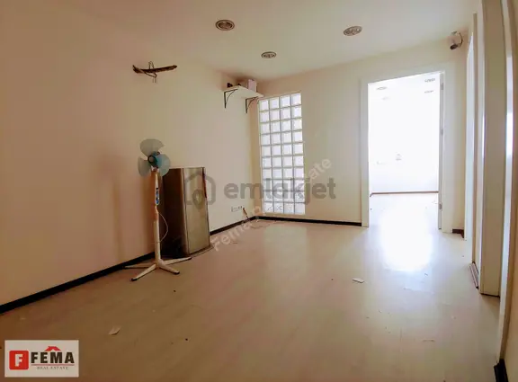 Şehrin Merkezinde, Kolay Lokasyon, Bakımlı 2+1 İşyeri Ofis 75 M2 2