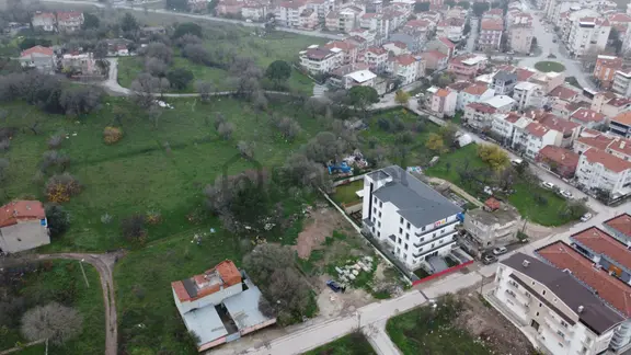 Cb King'den Hasan Basri Çantay Mah.konut İmarlı Satılık Arsa 2