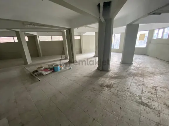 Trabzonda Satılık Dükkan & Depo (150 M2) 2