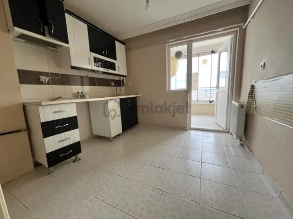 Atapark Mahallesi'nde Manzaralı Asansörlü Binada 3+1 Daire! 1