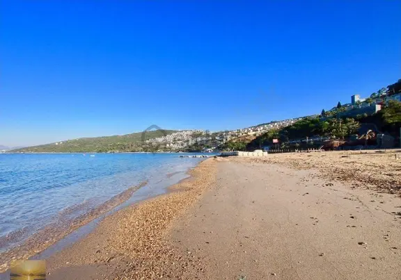 Denize Sıfır Özel Plajlı Sitede Satılık Yeni Ev Full Eşyalı Lüks Villa Bulunmaz Fırsat Özel Havuzlu 1