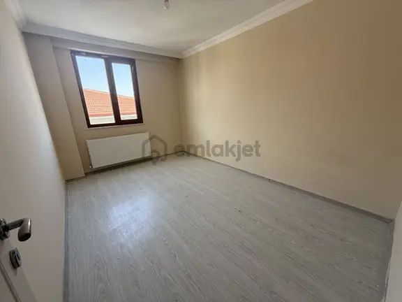 Emlakevim - Gümüşova Fatih Mah.de 2 + 1 Satılık Daire ! 2