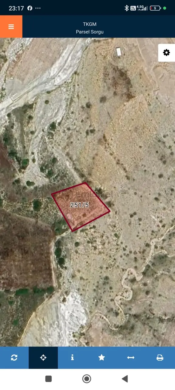 Çeşmede Satılık Yatırımlık Arazi (1681m2) Denize1km 1