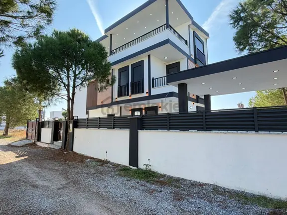 Didim Efeler Mah 4+1 Ayrı Mutfak Köşe Satılık Villa 2