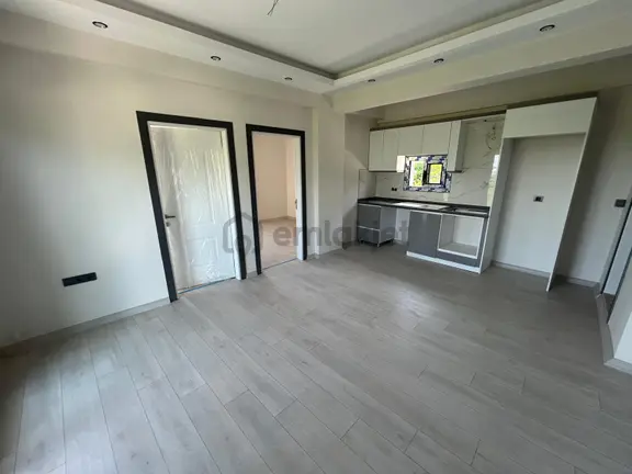 Gümüldürde Çarşı İçinde Sıfır 2+1 Daire 2