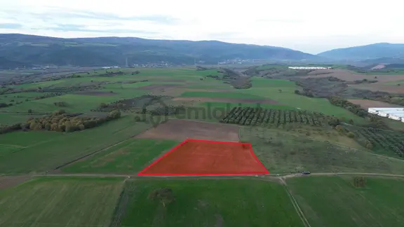 Remax Advantage'dan Karacabey Harmanlı'da Yola Cephe Tarla 2