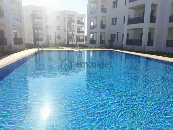 Villalar Bölgesinde Prestijli Site İçerisinde Geniş Balkonlu 1