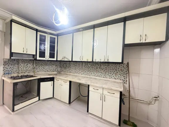 Sanat Sokağının En Güzel Konumunda 3+1 Acill Satılık 1