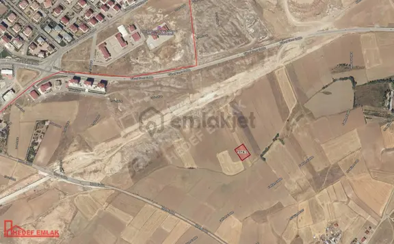 Hedef Emlaktan İşhanda 3 Villalık Tek Tapu Arsa 2