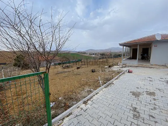 Sirkeli'de Tapulu Elektirik Su Bağlı 60m² Ev 1000m²hobi Bahçesi 2