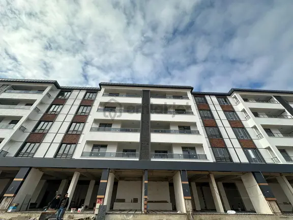 Uluğbey Mah Antalya Çevre Yoluna Sıfır 3+1 Satılık Daire 2